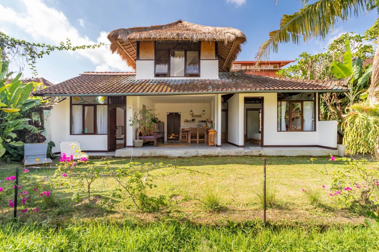 Pina Bed & Breakfast *